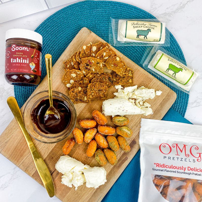 Easy DIY New Year’s Eve Snack Board!