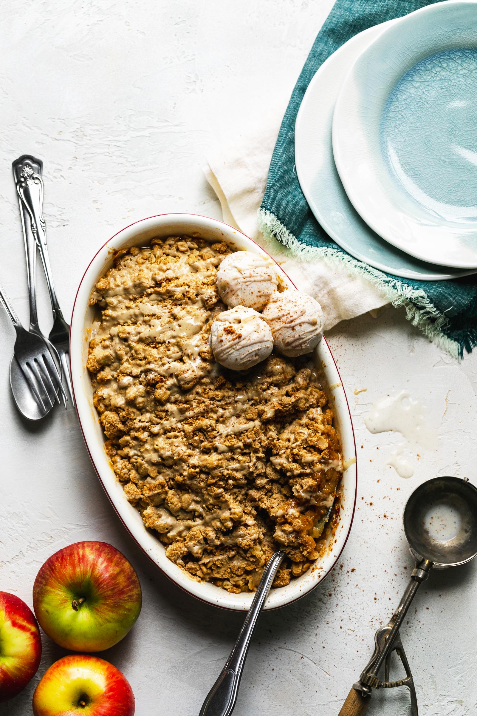 Tahini Apple Crumble